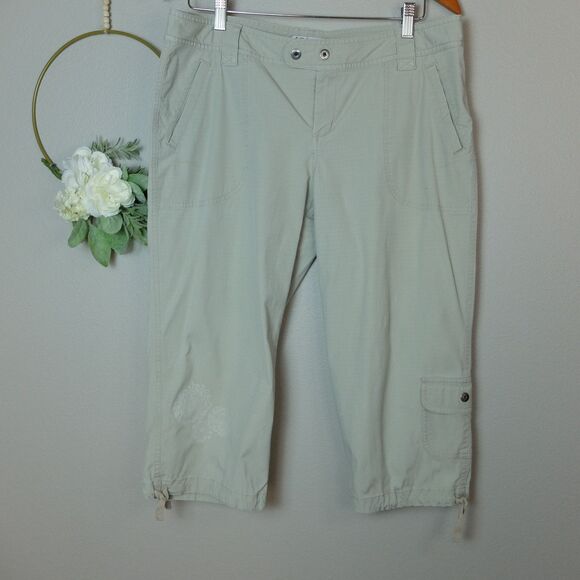 Columbia Beige Capri Cargo Floral Detail Pants Size 12 - Picture 1 of 10